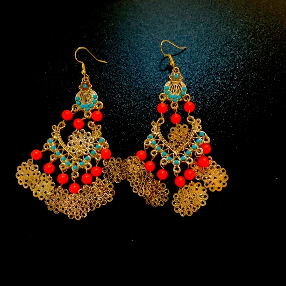Dangle earrings